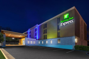 Holiday Inn Express Fairfax-Arlington Boulevard, an IHG Hotel